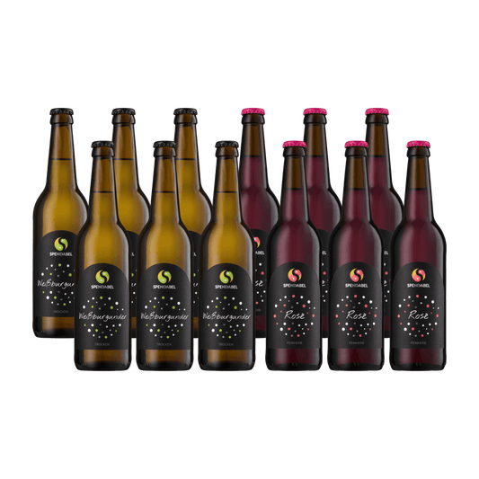 6 Flaschen SPENDABEL Weißburgunder und 6 Flaschen SPENDABEL Rosé in 0,5 Liter Bierflaschen ohne Hintergrund