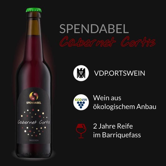 Cabernet Cortis VDP Ortswein aus ökologischem Anbau trocken 2021 in einer 0,5 Liter Bierflasche auf schwarzem Hintergrund